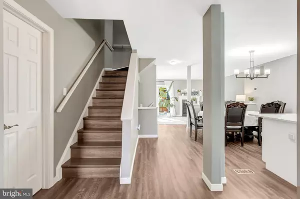 Clifton, VA 20124,5617 GOSLING DR