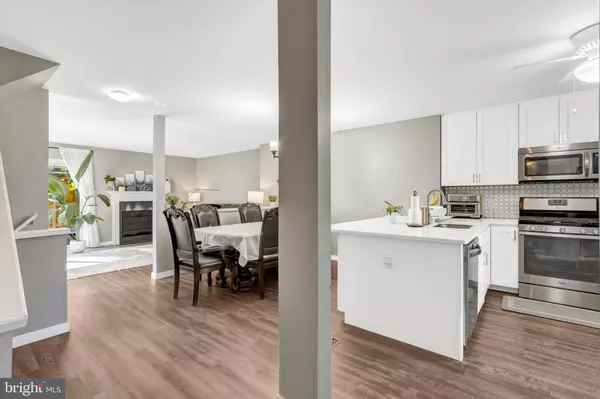 Clifton, VA 20124,5617 GOSLING DR