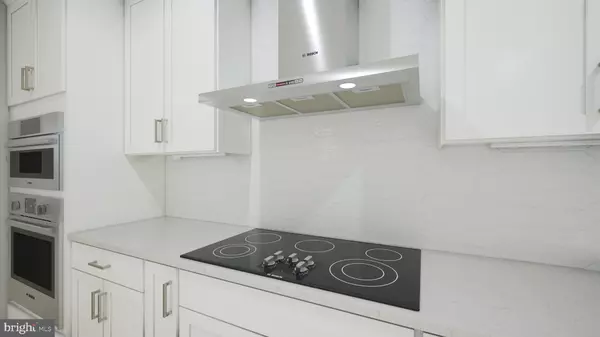 Herndon, VA 20171,13734 AVIATION PL