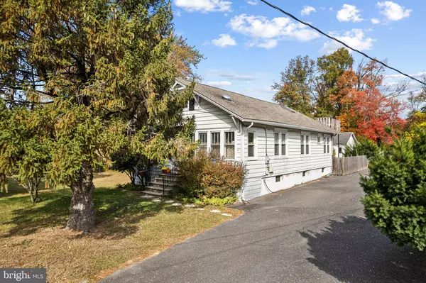 Barrington, NJ 08007,29 E GLOUCESTER PIKE