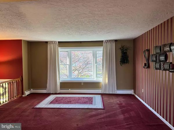 Dover, PA 17315,2648 DANIELLE DR