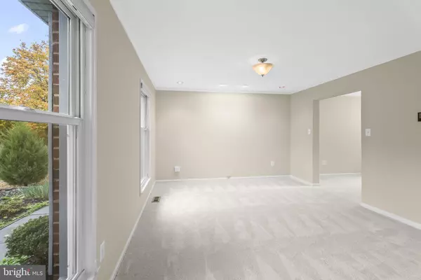 Springfield, VA 22153,7603 WOODSTOWN DR