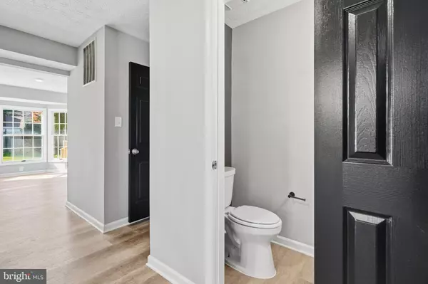 Upper Marlboro, MD 20774,13231 WHITEHOLM DR