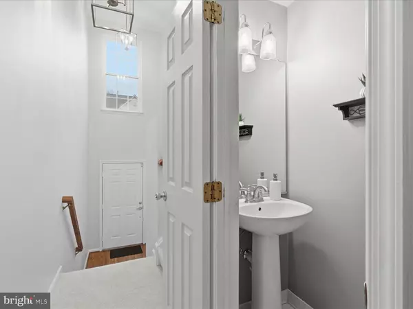 Fairfax, VA 22033,4204 TRUMBO CT