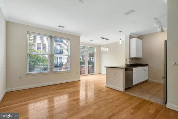 Washington, DC 20003,1391 PENNSYLVANIA AVE SE #210