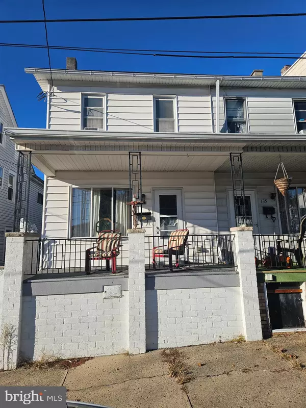 433 E CENTER ST, Mount Carmel, PA 17851