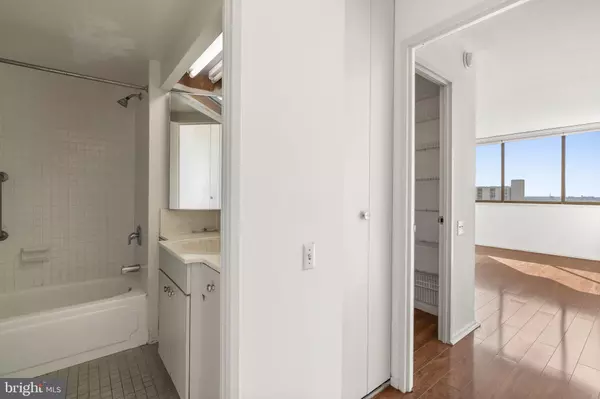 Philadelphia, PA 19107,1326-42 SPRUCE ST #1506