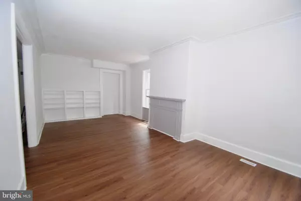 Burlington, NJ 08016,217 WOOD ST