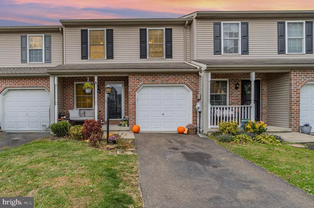 Quarryville, PA 17566,261 MEADOW LN