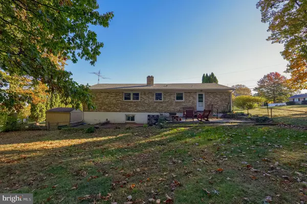 York, PA 17402,2740 WHITNEY DR