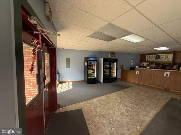 Hurlock, MD 21643,101 N MAIN ST