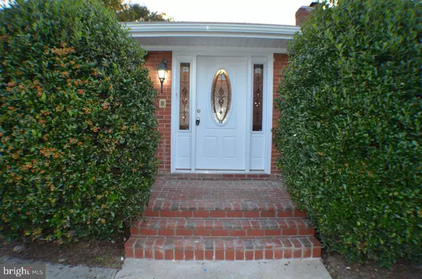 8213 CLAY DR, Fort Washington, MD 20744