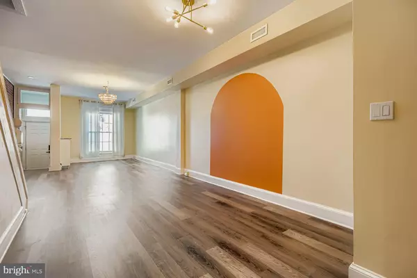 Baltimore, MD 21224,118 N LUZERNE AVE