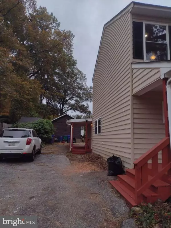 Landover, MD 20785,6007 STATE ST