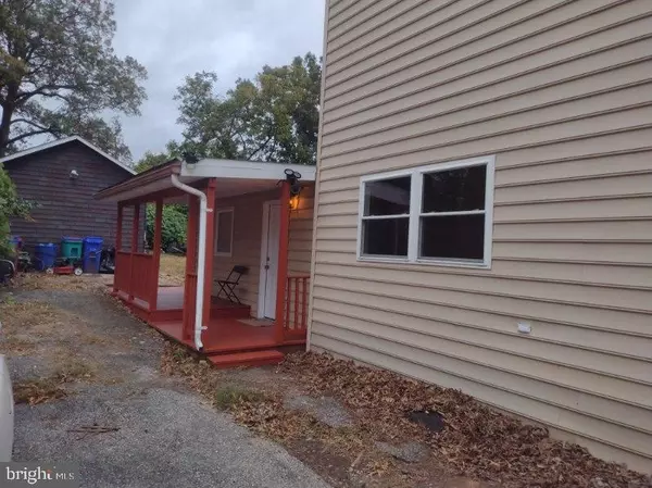 Landover, MD 20785,6007 STATE ST