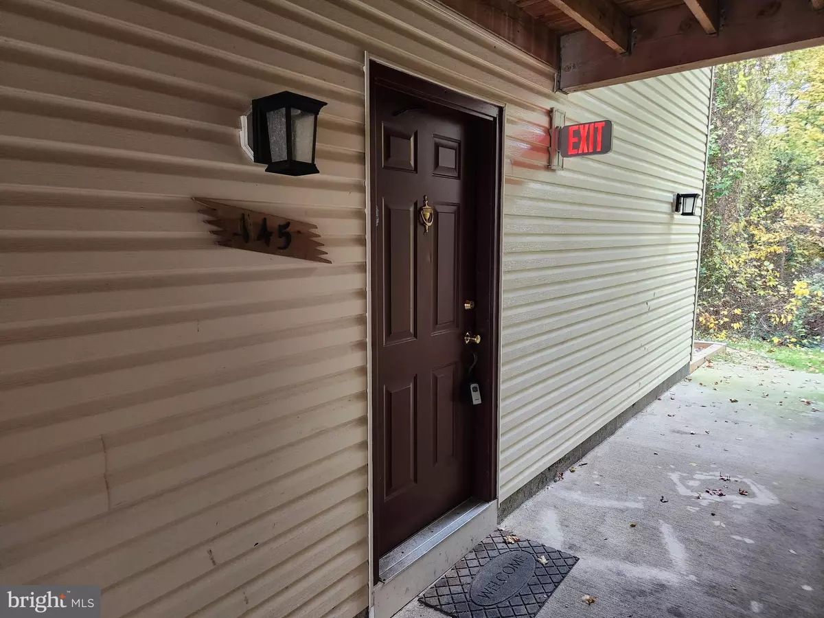 Alexandria, VA 22309,5700 OLDE MILL CT #145