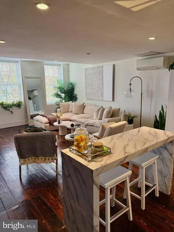 126 N 3RD ST #4, Philadelphia, PA 19106