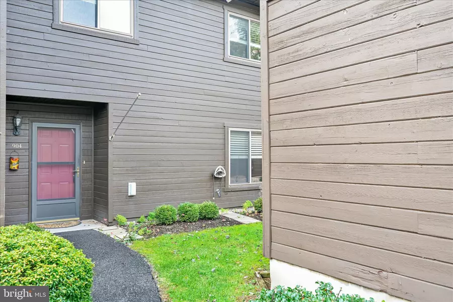 904 VILLAGE RD, Orwigsburg, PA 17961