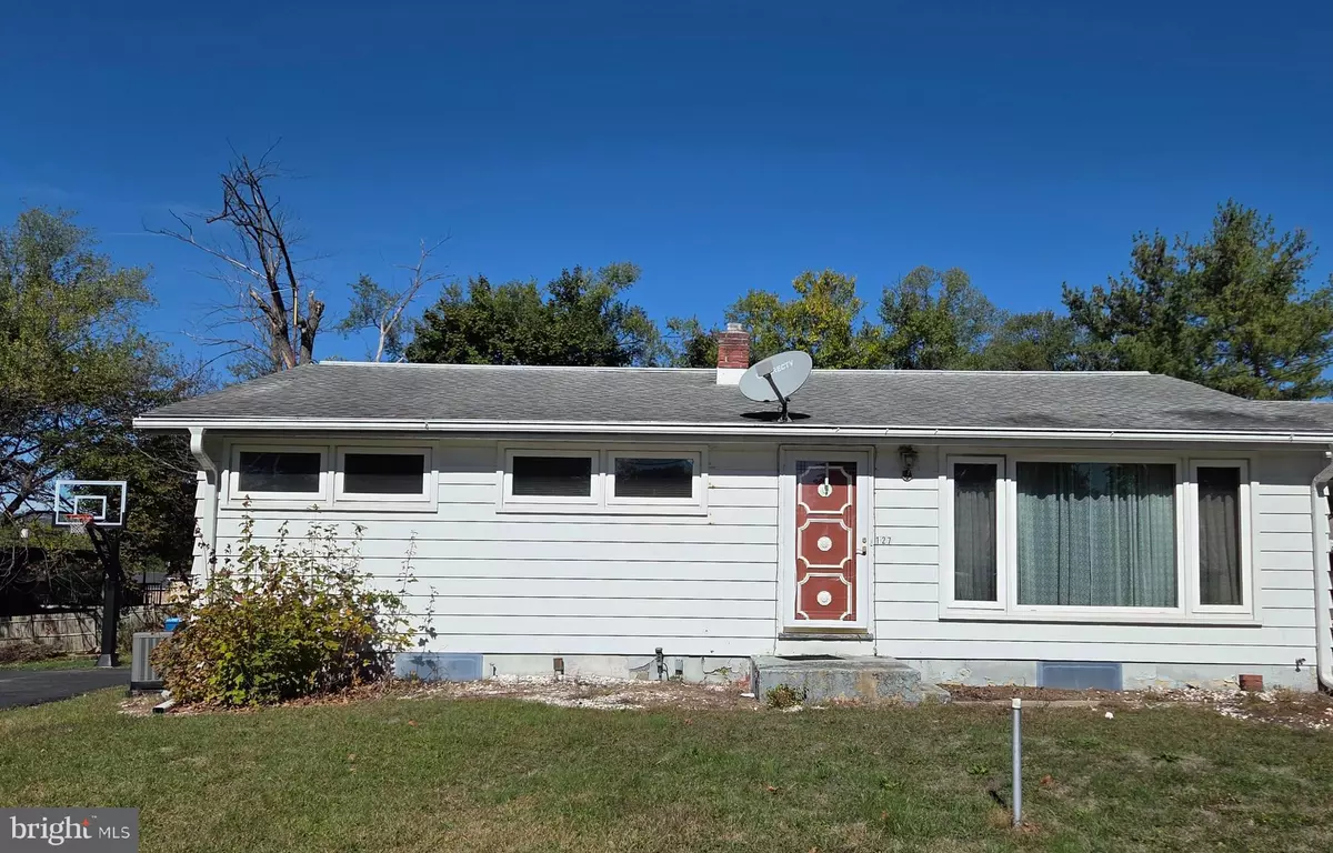 Carlisle, PA 17013,127 LAKEVIEW DRIVE