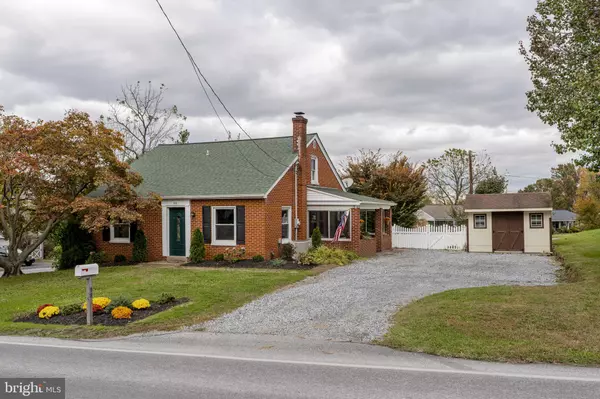 98 LANCASTER AVE, Strasburg, PA 17579