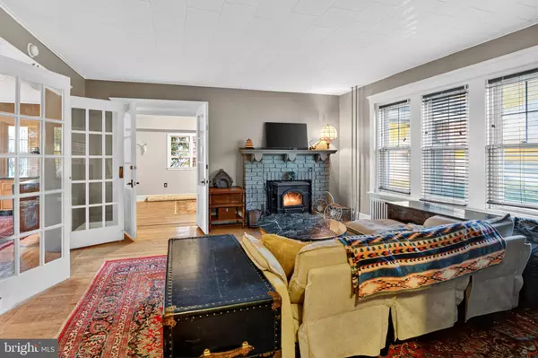 Reading, PA 19606,323 CARSONIA AVE