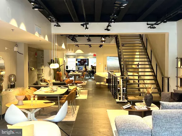 Washington, DC 20007,3342 M ST NW