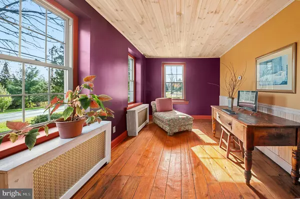 Quakertown, PA 18951,865 OLD BETHLEHEM RD