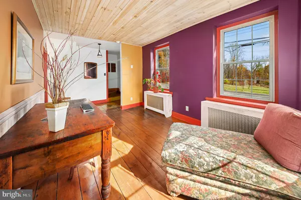 Quakertown, PA 18951,865 OLD BETHLEHEM RD