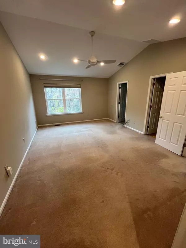 Lafayette Hill, PA 19444,1 VIBURNUM CT