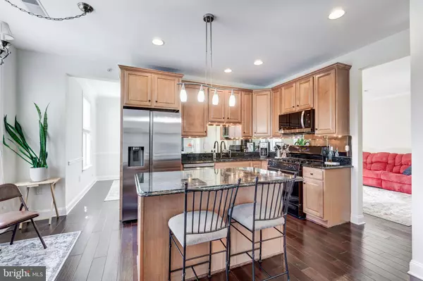 Ellicott City, MD 21043,2540 KENSINGTON GDNS #406