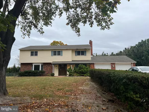 518 MAIN AVE, Berlin, NJ 08009