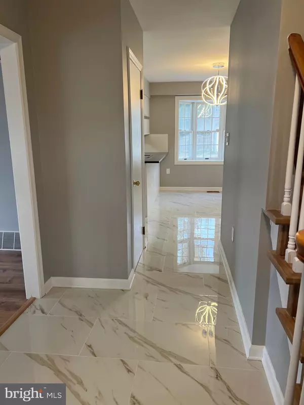 Berlin, NJ 08009,518 MAIN AVE