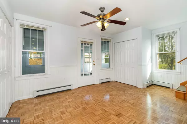 Mechanicsburg, PA 17055,112 S WASHINGTON STREET