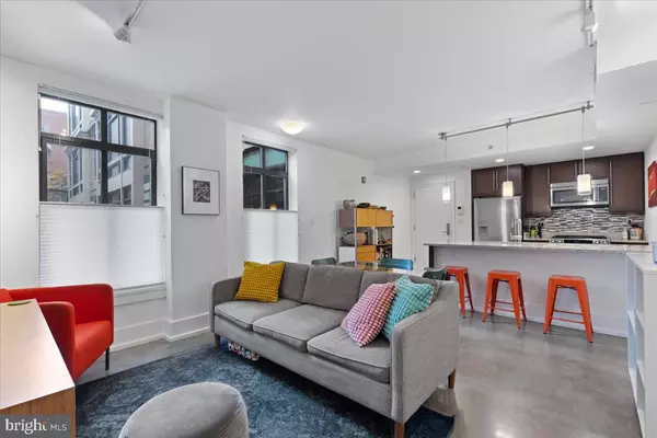 Washington, DC 20008,2818 CONNECTICUT AVE NW #104