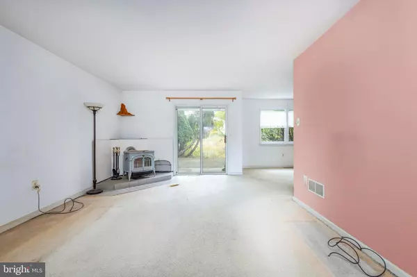 North Wales, PA 19454,228 RED HAVEN DR