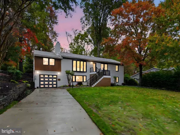 Falls Church, VA 22044,6434 WOODVILLE DR