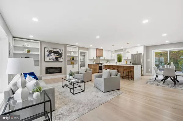 Falls Church, VA 22044,6434 WOODVILLE DR