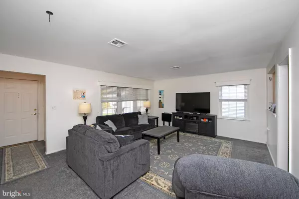 Southampton, NJ 08088,47 CHATHAM PL