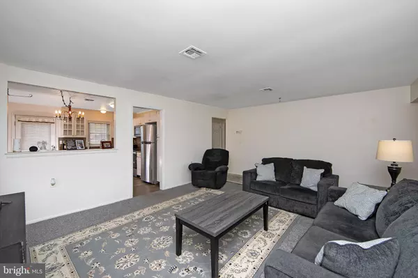 Southampton, NJ 08088,47 CHATHAM PL