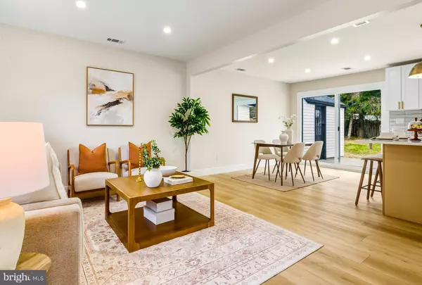 Cherry Hill, NJ 08034,207 CHAPEL AVE E