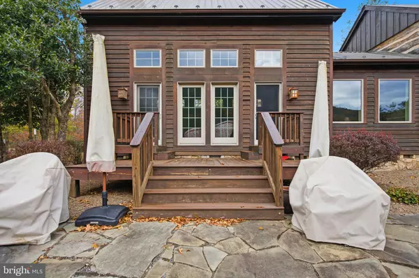 Capon Bridge, WV 26711,767 TWIN FLOWER LN