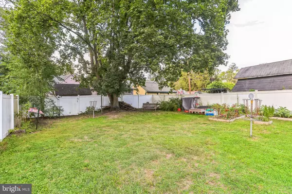 Riegelsville, PA 18077,127 SYCAMORE RD