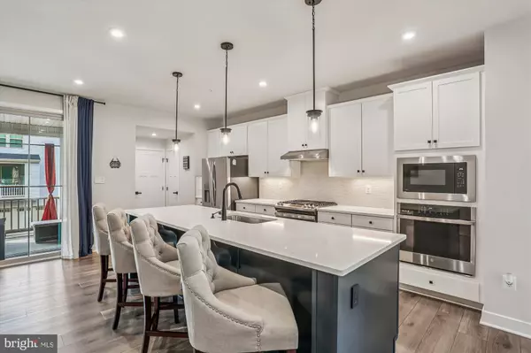 Frederick, MD 21703,5912 GARDEN WALK DR