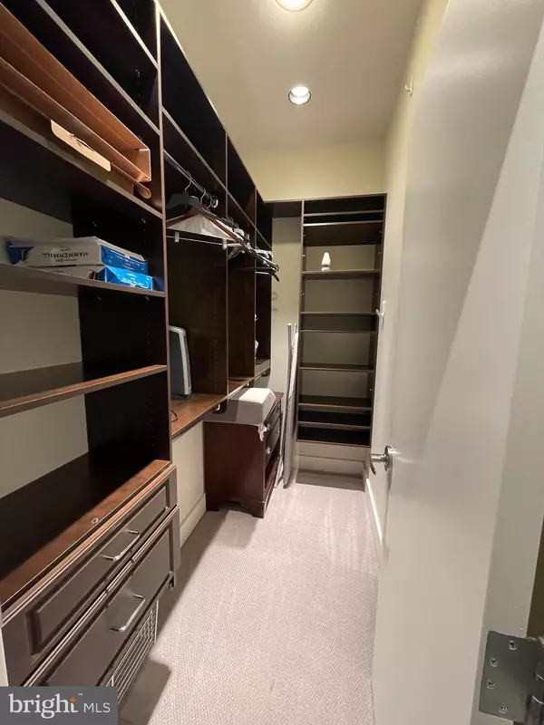 Bethesda, MD 20814,7809 WOODMONT AVE #3A