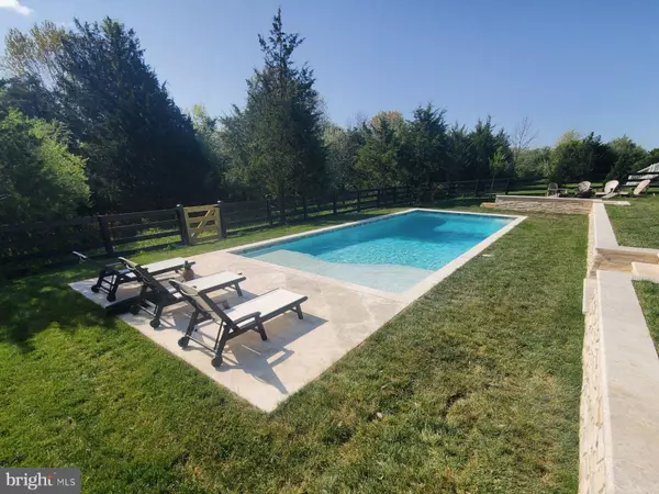 Aldie, VA 20105,25970 LIQUIDAMBAR LN