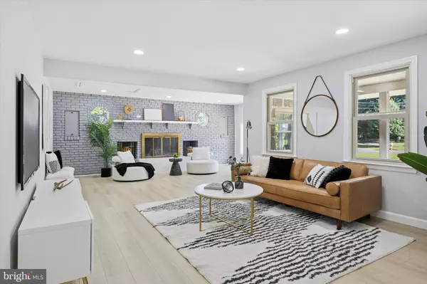 Cinnaminson, NJ 08077,116 WAYNE DR