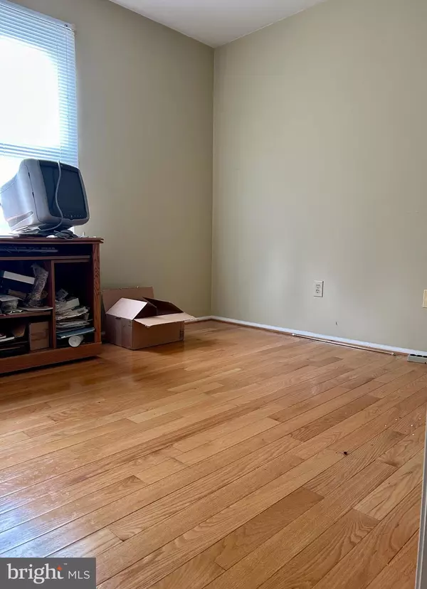 Sicklerville, NJ 08081,3 CANTERBURY PL