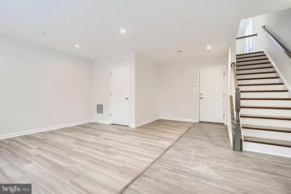 Landover, MD 20785,3017 DUVALL RIDGE RD