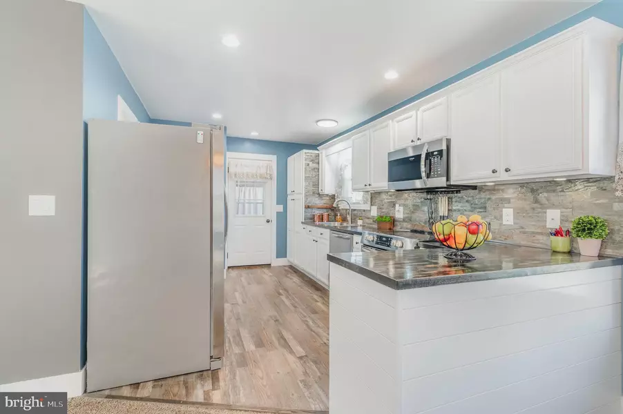 220-B SCHOOLHOUSE RD, Duncannon, PA 17020