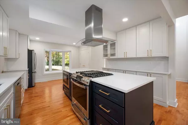 Oakton, VA 22124,3219 HISTORY DR